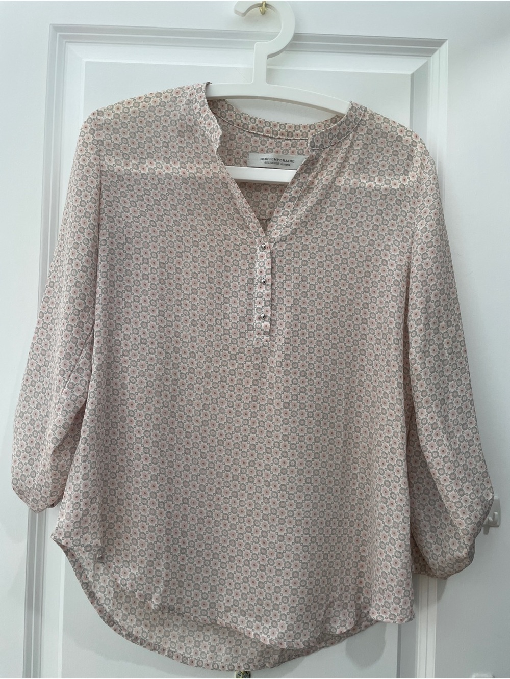 Contemporary Casual Pink Printed Henley Blouse with 3/4 Sleeves